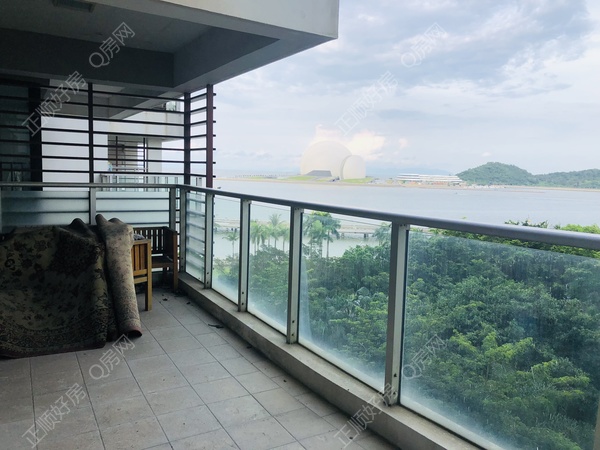 6EF0D4BC-3BA6-4FE0-B6B1-13ACADAD76C7