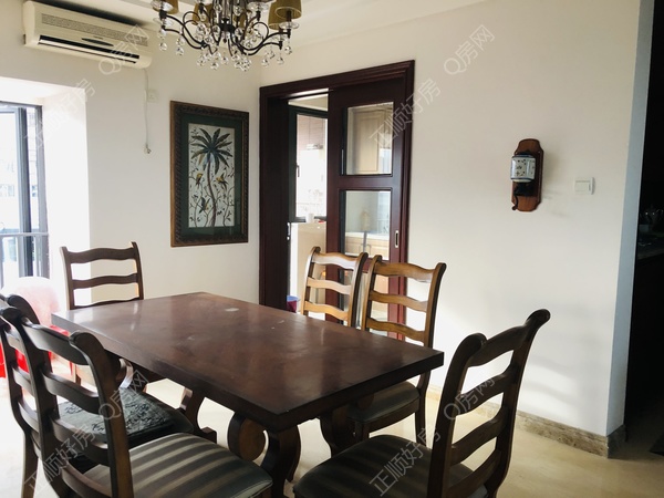 53ED6842-DF9F-4CBB-B3B4-2C3BEC69F3DB