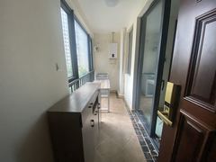 1C209DB9-77F4-4929-888E-29CD40D80961