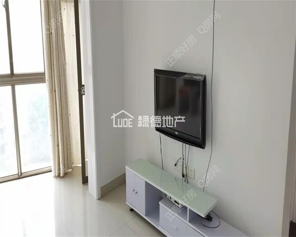 s015AF0E2F93348A792170475C9573F51.jpg