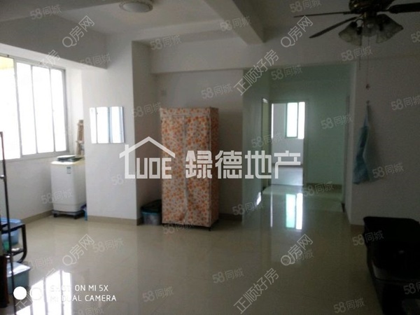 sF12F3DA523714207BBDEB1A4459551A1.jpg