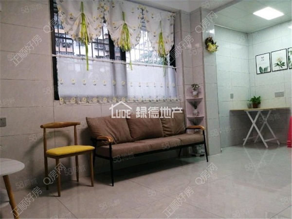 sF2BB8AFE9AE94E4E9563848C7EB0300F.jpg