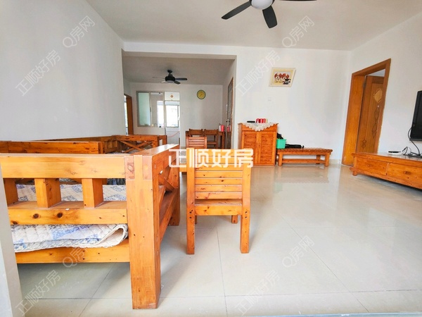 客厅阳台看过去